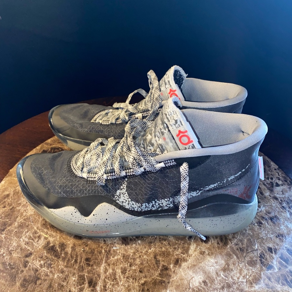 Nike Gray Athletic Shoes - Picture 5 of 10